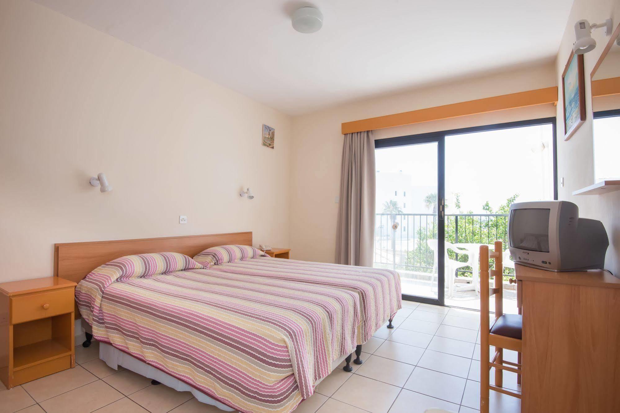 Kkaras Hotel 3 Star Ayia Napa Exterior photo